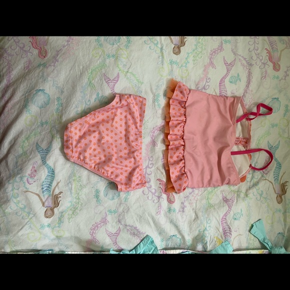 Adorable Minnie Mouse Swimsuit - Picture 4 of 4